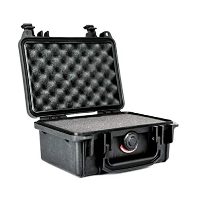 Imagen de PELI 1120 Maleta fotográfica estanca y resistente a los impactos, IP67 e impermeable al polvo, 2L de capacidad, fabricada en EE.UU., con espuma personalizable, color negro