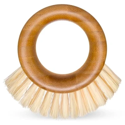 Imagen de Full Circle The Ring Cepillo Para verduras de bambú versátil limpiar frutas y alimentos como patatas, champiñones zanahorias con cerdas mango material reciclado