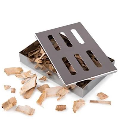 Imagen de Blumtal Caja para Ahumar de Acero Inoxidable Ahumador, Smoker Box Barbacoas Gas, Carbón y Leña Apta Lavavajillas, Accesorios Barbacoa (con virutas)