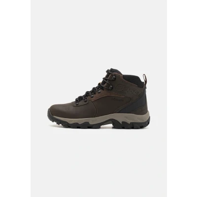 Imagen de Columbia Newton Ridge PLUS II Waterproof Zapatillas de senderismo, Hombre, Talla: 48, Squash Zapatos