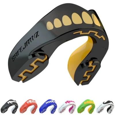 Imagen de SAFEJAWZ Protector bucal adultos y niños para todos los deportes de contacto, incluidos rugby, MMA, artes marciales kickboxing, judo, hockey boxeo (Goldie, Adulto (12+ Años))