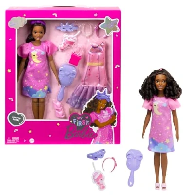 Imagen de Barbie Mi Primera, Juguete para niñas y niños de más 3 años, Primera Brooklyn Noche Día Muñeca Morena, 34 cm, Cuerpo blandito, Conjuntos Moda, Accesorios (Mattel HMM67)
