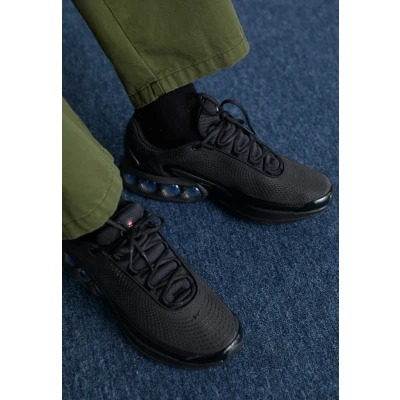 Imagen de Nike Sportswear AIR MAX DN Zapatillas, Hombre, Talla: 44, Black/metallic dark grey/cool grey/white Fibra sintética/tela