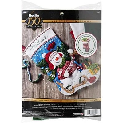Imagen de Bucilla Nordic Snowman calcetín, Azul, Blanco, Rojo, 18&quot; Felt stocking kit