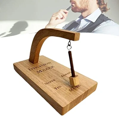 Imagen de XIAOYIYI Tomador de Decisiones Madera, Decision Maker Pendulo Español, Interesante Magnética Juguete Pelota con 5 Opciones, Columpio Péndulo Magnético, sí o no