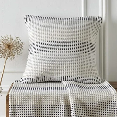 Imagen de Appletree Loft Reva Cojín Relleno 100% algodón Reciclado 43 x cm en Azul Marino
