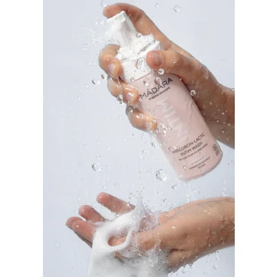 Imagen de MADARA Organic Skincare Hyaluron Lactic Intim Wash 150 ml, Gentle, Delicate, Calming, Gynecologically developed, Clinically tested, Soap free, Alcohol Vegan