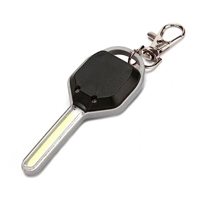 Imagen de vsilay mini linterna LED en forma de llaves, lámpara antorcha pequeña llavero luz para acampar al aire libre senderismo uso diario