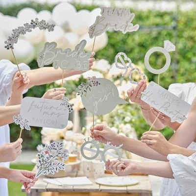 Imagen de Ginger Ray Accesorios para fotomatón de Despedida Soltera con Varios diseños Florales y calcomanías Personalizables en Tacos Madera, Paquete 10, Talla única