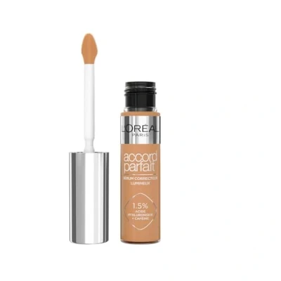 Imagen de L&#039;Oréal Paris Sérum Corrector Iluminador, Cobertura Media, Acabado Radiante, con 1,5% Ácido Hialurónico y Cafeína, Accord Parfait, Tono 8N, 10ml