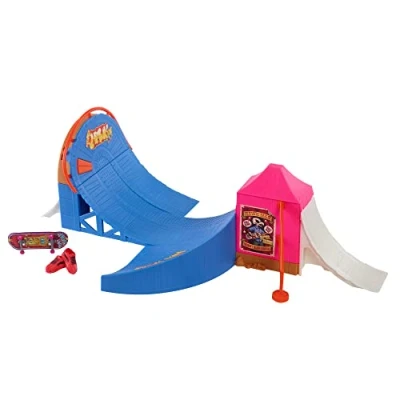 Imagen de Hot Wheels Parque de skate atracciones Set juego con monopatín juguete y zapatillas para dedos, +5 años (Mattel HGT95)