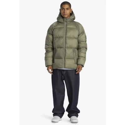 Imagen de DC Shoes CANTERA Puffer Chaqueta, Vetiver, Estándar para Hombre