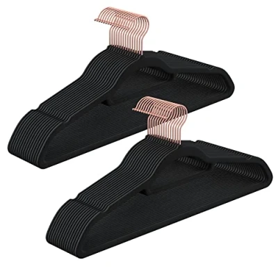Imagen de SONGMICS Percha de Terciopelo, Juego 30, Antideslizantes, con Barra Corbata y Gancho Oro Rosa, 0,6 cm Espesor, Ahorra Espacio, 43,5 Largo, Abrigo Pantalón, Negro Tinta CRF21BK30