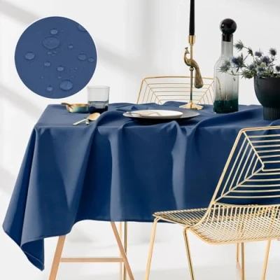 Imagen de ROOM99 Aura Mantel de 130 x 180 cm, Antimanchas, Lavable, Impermeable, poliéster, Rectangular, decoración para Banquetes Todo el año, Color Azul Oscuro
