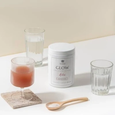 Imagen de Glow Collagen Active Antiox Eiralabs Colágeno con peptan, vitamina C y zinc para ayudar a la piel combatir el daño oxidativo Sabor frutos rojos
