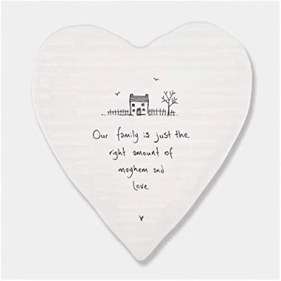 Imagen de East of India: Posavasos de Porcelana con Forma corazón, cantidad Adecuada Caos