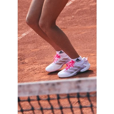 Imagen de adidas Performance Adizero Ubersonic Zapatillas de tenis para todas las superficies, Mujer, Talla: 40, White/ash pearl/lucid pink Zapatos
