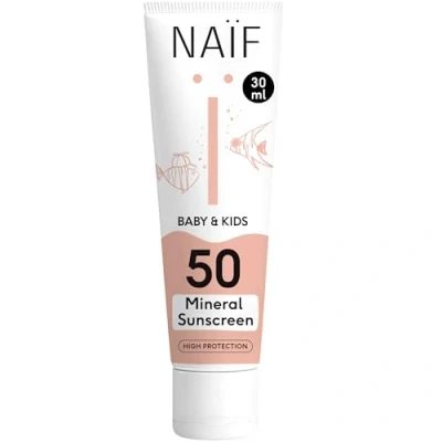 Imagen de Naïf Protector solar a base de minerales para bebé y niño SPF 50 Crema Sin octocrylene Protección UVA UVB Resistente al agua Dermatológicamente probado microplásticos 30 ml