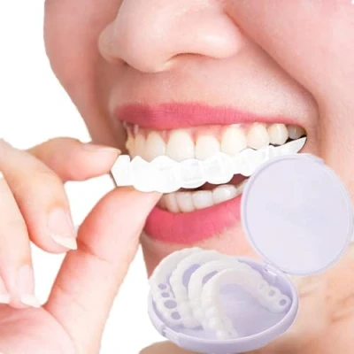 Imagen de Carillas Dentales Smile 2 Pares Snap on Veneers, Dientes Postizos Superiores Y Inferiores, Dentaduras Postizas Instantáneas, Cosméticos Temporales, Kit Blanqueamiento Dental con Caja
