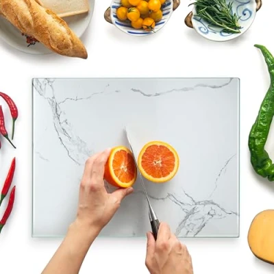 Imagen de Tabla de Cortar Vidrio 40 x 30 cm: Protector Encimera para Cocina Templado Duradero e Higiénico, Resistente a Arañazos EFECTO MÁRMOL BLANCO
